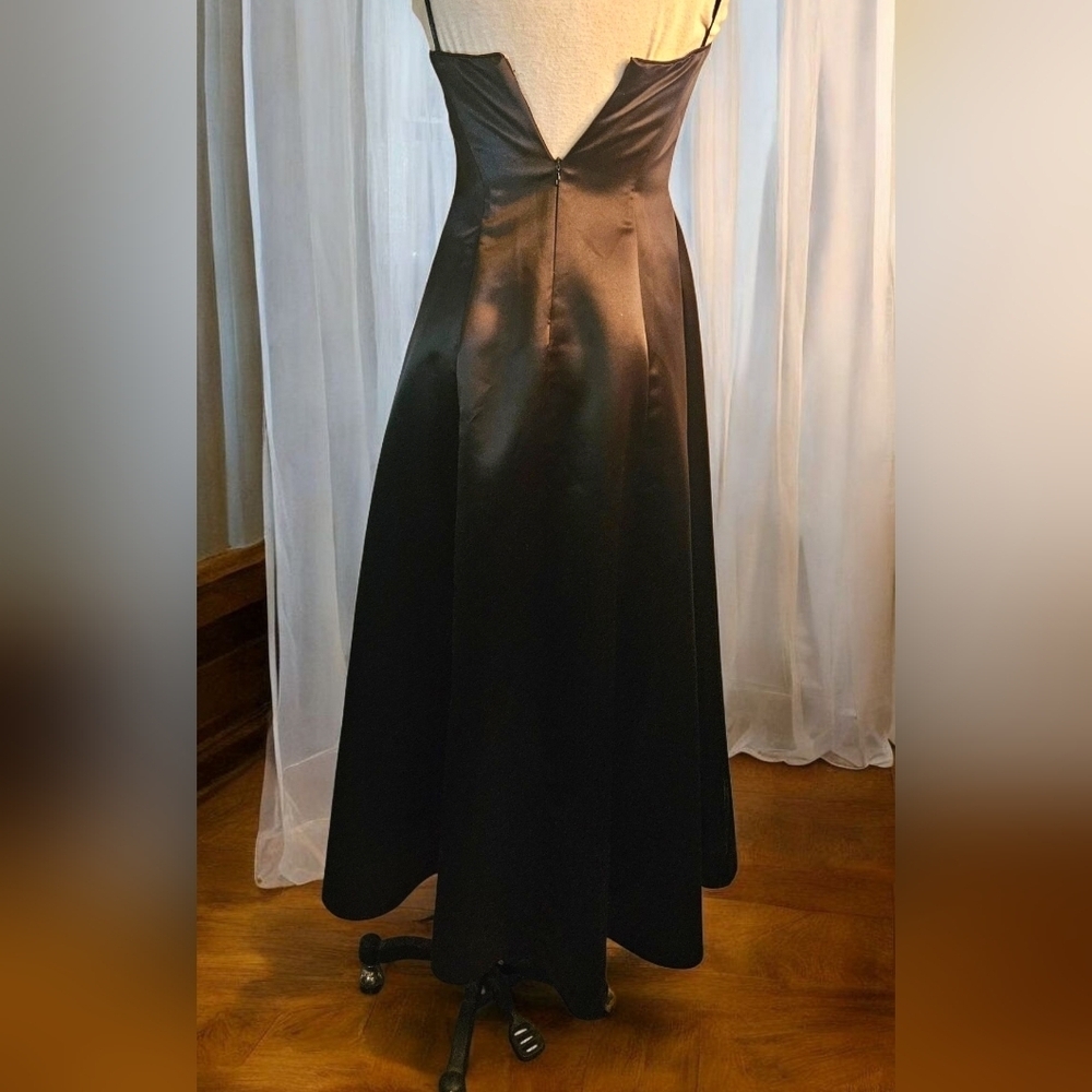 Black and Cream Maxi Dress. Bling Detail On Waist. Size 6. - Picture 5 of 7
